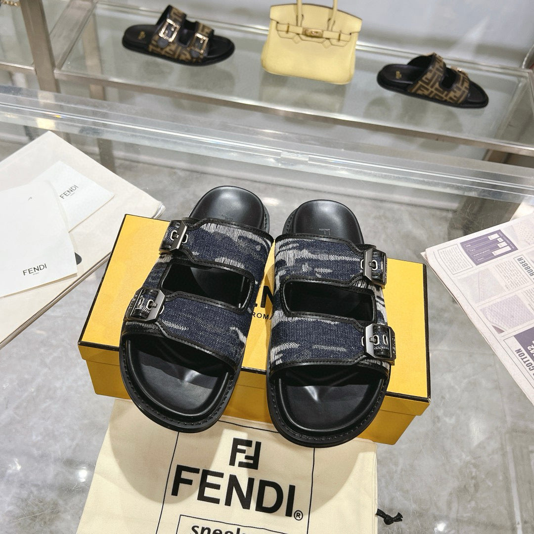 Slide SANDALS - Fendi