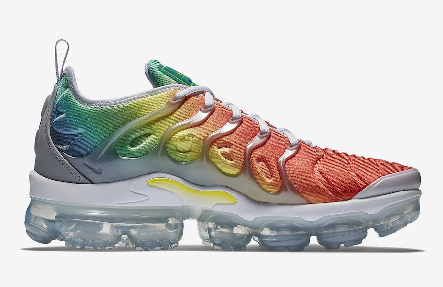 Nike Air VaporMax Plus Rainbow