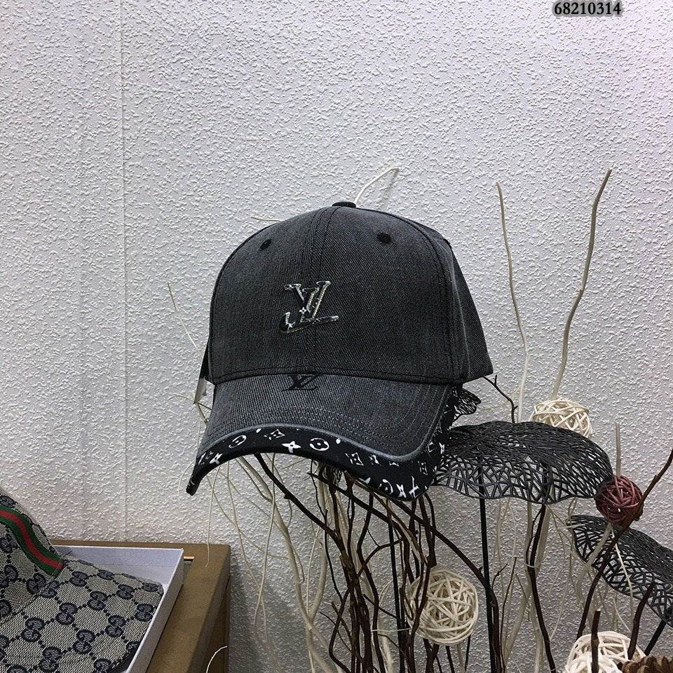 LV vintage check baseball CAP - LV